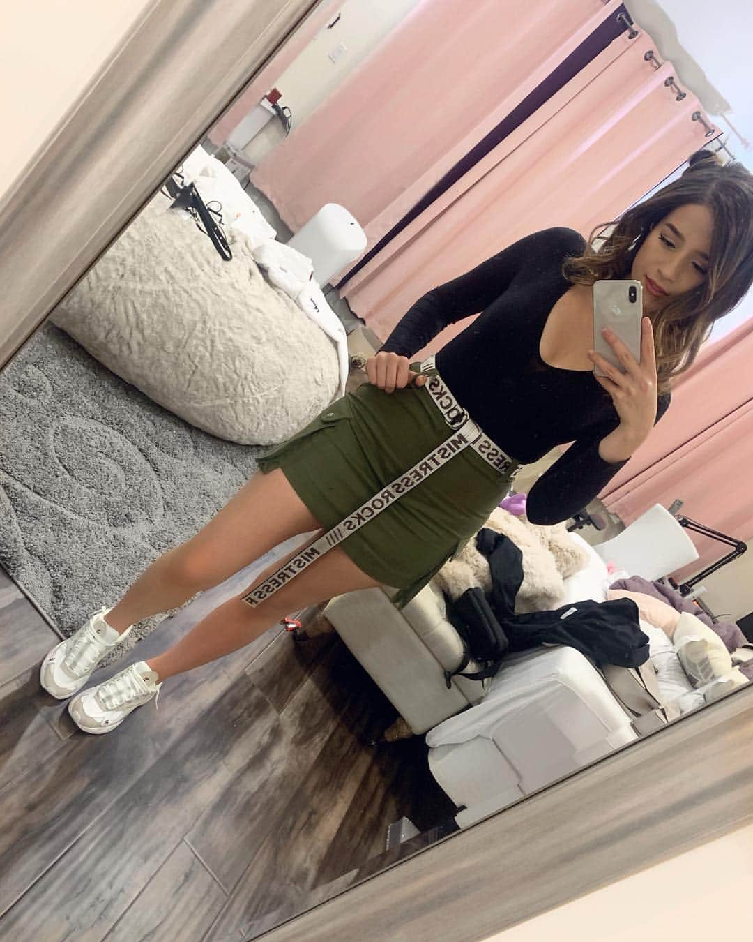 Pokimaneさんのインスタグラム写真 - (PokimaneInstagram)「the best you neva had 😋」2月13日 6時11分 - pokimanelol