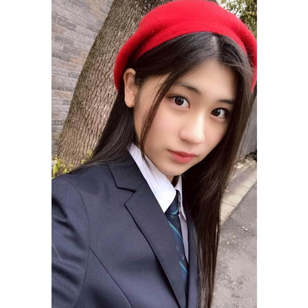 二木蒼生さんのインスタグラム写真 - (二木蒼生Instagram)「#二木蒼生 * 昨日の投稿で「似合ってる」とか「私らしい」と言っていただけて、嬉しいです✨ たしかに制服姿はあまり見せたことがないかもしれませんね🙈💭 #いいねありがとうございます * #カンコー委員会 #KANKO #カンコーショップ原宿 #カンコーショップ #カンコー学生服 #NANCHA #ナンチャコーデ #制服コーデ #女子高生 #制服 #ネクタイ #ベレー帽 #原宿 #ポートレート #snap #harajuku」2月12日 21時30分 - aomushi_kune2