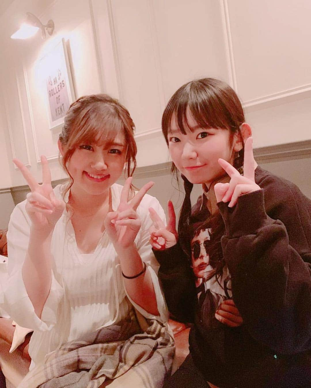 長澤茉里奈さんのインスタグラム写真 - (長澤茉里奈Instagram)「Mリーグパブリックビューイング超楽しかったよ〜〜！！！ ファイナルシーズン進出のみなさんおめでとうございます！！ヽ(；▽；)ノ❤ Mリーガーのみなさんほんっとに素敵で、色んな想いを経てのオーラス！どのチームの気持ちになっても涙が出る試合でした。 バビィさん、如月さやちゃんと観戦したよ🥰🥰 . . そしてなんと！3月からのファイナルシーズン！パブリックビューイングのMC実況の日向藍子プロがお休み期間に入るため、、、わたしが後任させていただくことになりました、、、！！！ いやほんとにね！日向プロの後任ってプレッシャーが超やばいんだけど...！！笑 日向プロのように可愛く天才的な面白いMCは出来ないかもしれないですが、、、！会場を盛り上げられるように精一杯頑張ります😹😹❤ (多分何もしなくても盛り上がる笑) ファイナルシーズンドキドキだヽ(；▽；)ノ❤❤今からすっごくたのしみです＼(^^)／❤ #mリーグ #麻雀 #お仕事できて嬉しいすぎる #頑張るぞ」2月13日 0時50分 - marinanagasawa1008