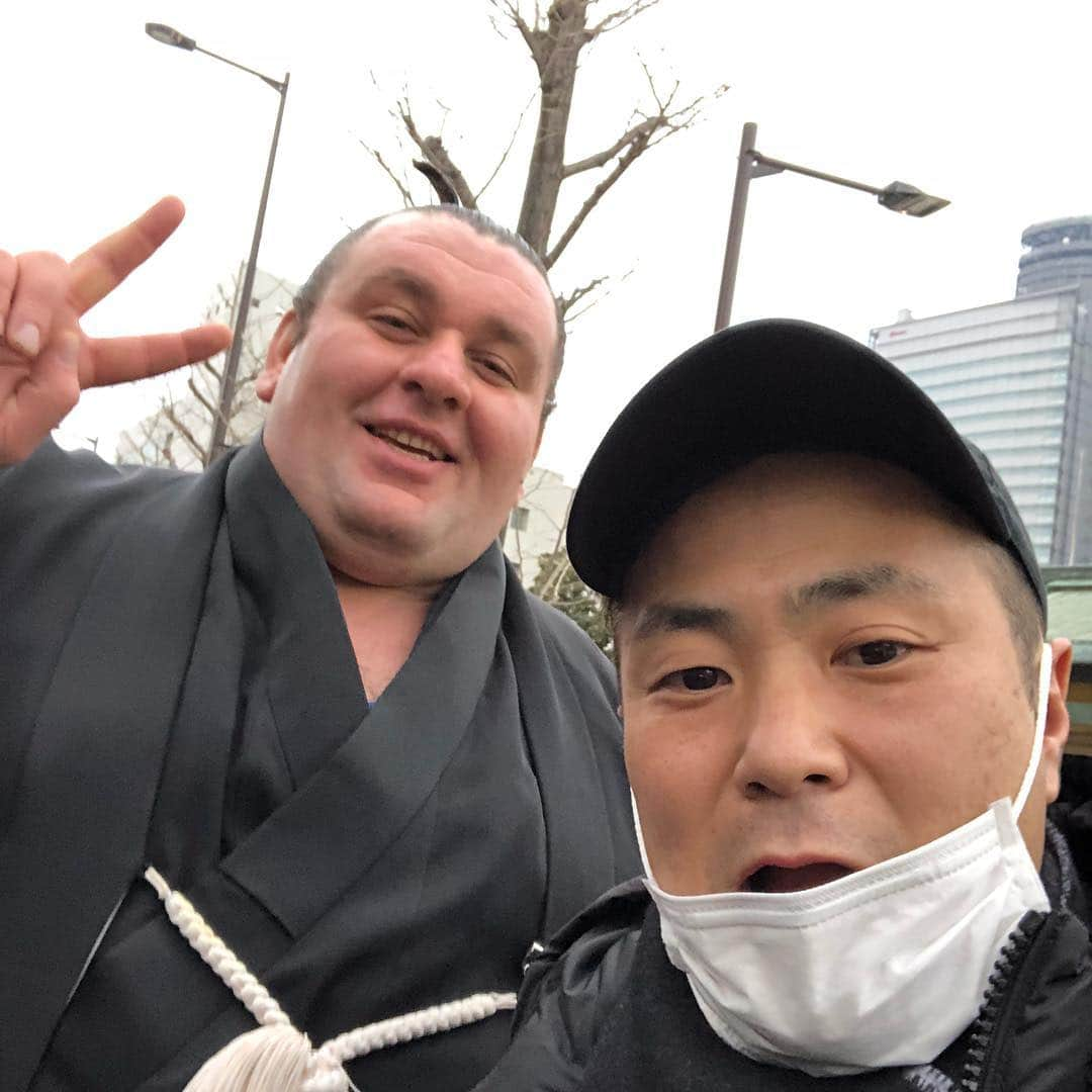 入江慎也さんのインスタグラム写真 - (入江慎也Instagram)「2019年白鵬杯  今年も将来の力士達の沢山の熱い取り組みが見れました  白鵬杯は本当に素敵な大会です  来年が楽しみです  #白鵬杯 #横綱白鵬関 #豊ノ島 関 #石浦 関 #臥牙丸 関 #炎鵬 関 #最高な大会 #横綱の隣で大会をみる #めちゃくちゃ贅沢な時間」2月13日 2時30分 - oreirie0408