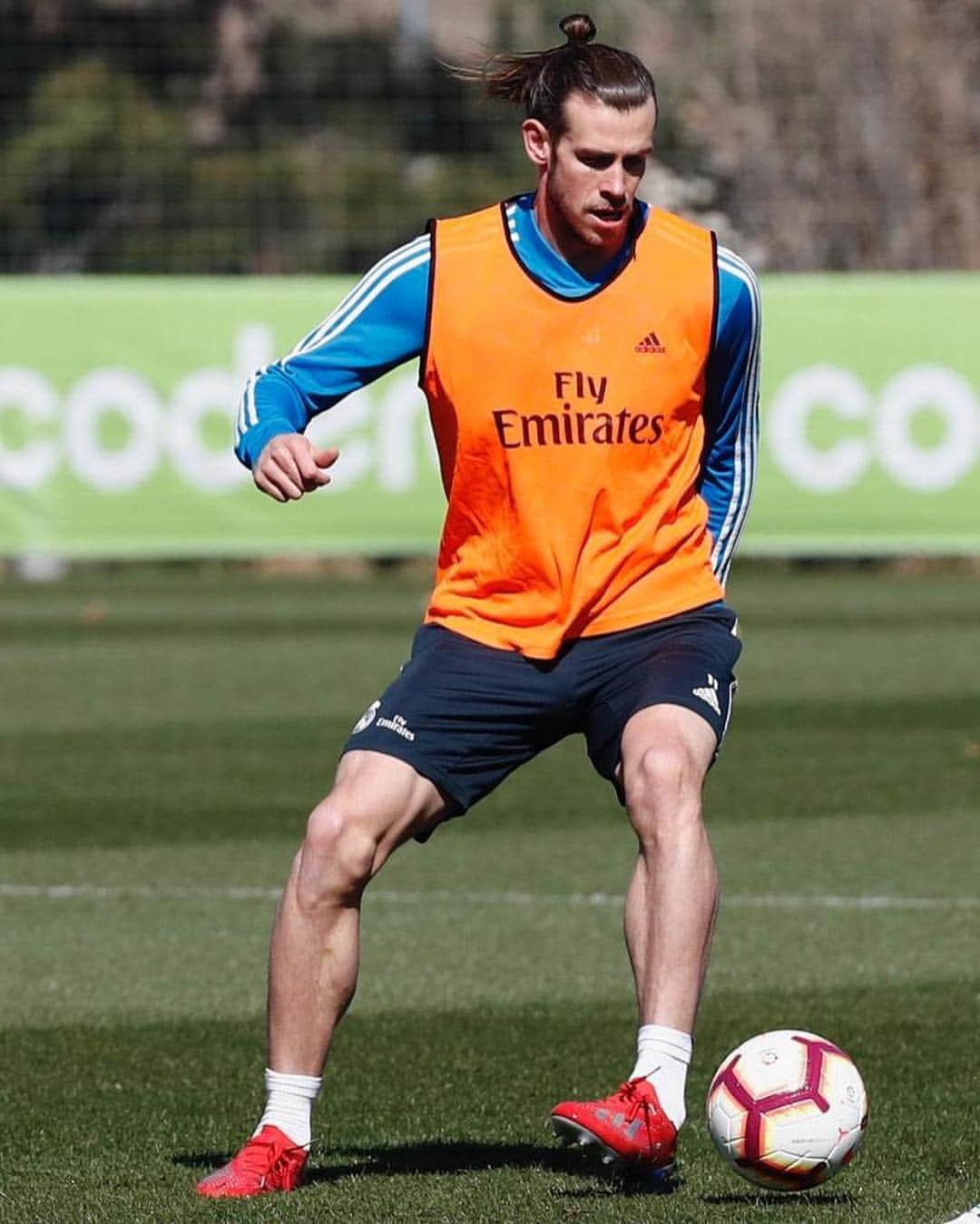 ガレス・ベイルさんのインスタグラム写真 - (ガレス・ベイルInstagram)「Strong training session yesterday. Good to be back out there!」3月14日 18時39分 - garethbale11