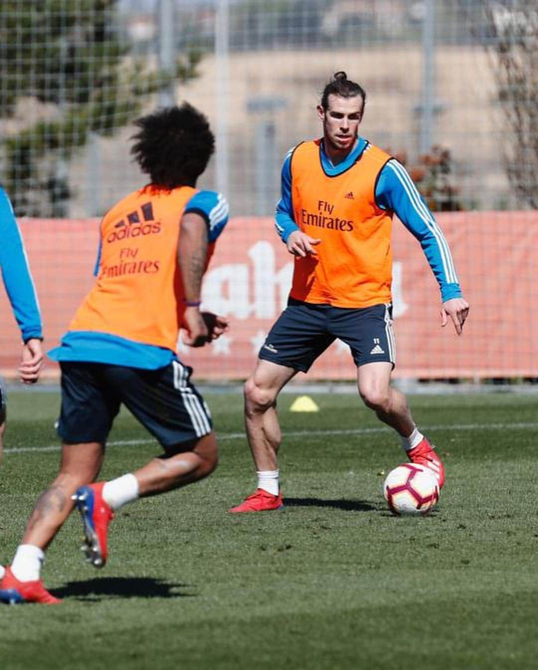 ガレス・ベイルさんのインスタグラム写真 - (ガレス・ベイルInstagram)「Strong training session yesterday. Good to be back out there!」3月14日 18時39分 - garethbale11