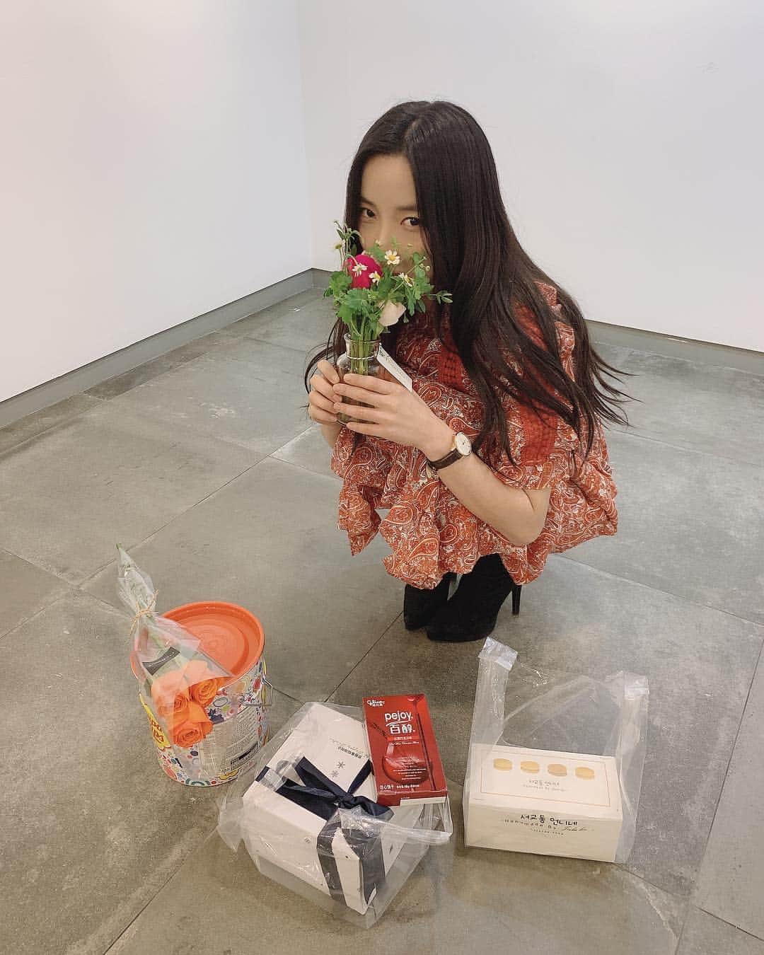 キム・ボヒョンのインスタグラム：「여러분 오늘 와주셔서 진심으로 반갑고 감사했어요 뿌잉뿌잉 🧡 버스킹 처음이라 너무 떨렸옹 .. 🥺😔 이젠 그만 떨 때도 되지 않았나 보형 ...🙄」