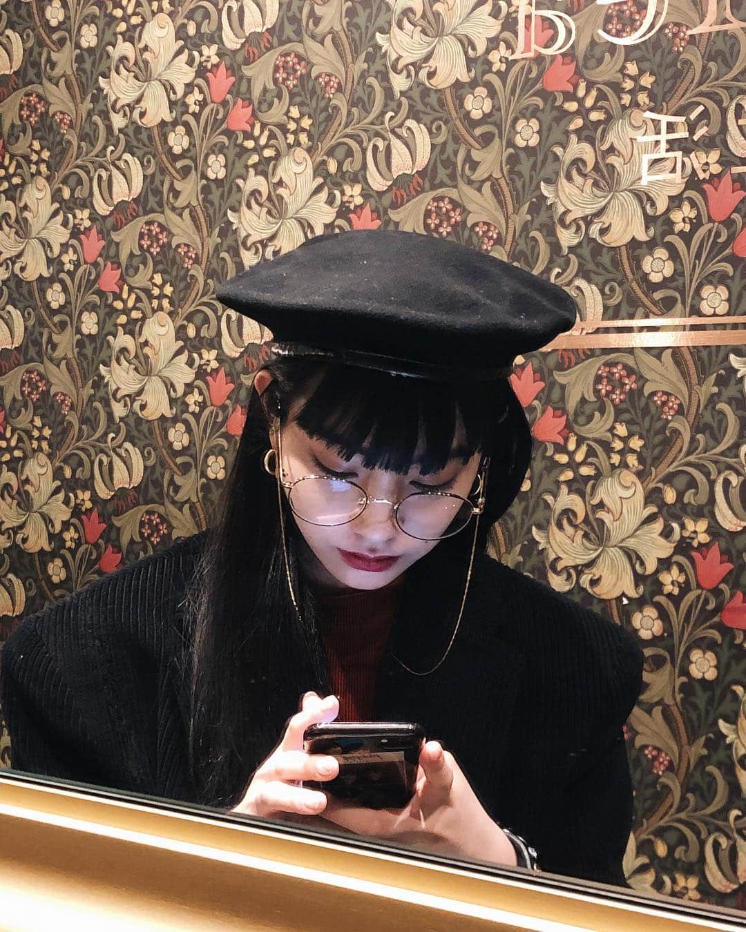北澤舞悠（まゆちる）のインスタグラム：「古着屋さんで買った帽子オキニ🇫🇷」
