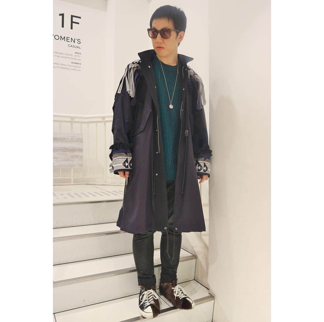the STYLE SNIPさんのインスタグラム写真 - (the STYLE SNIPInstagram)「Tapes  _ Tops #sacai  Outerwear #sacai  Footwear #miharayasuhiro  _ #thestylesnip #stylesnip #ragtag #streetstyle #streetsnap #ootd #fashion #used #ragtagshooting #ファッションを科学する」3月14日 17時15分 - thestylesnip