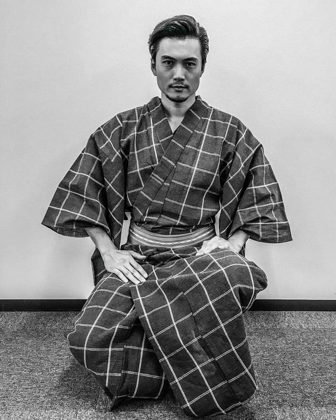のインスタグラム：「🇯🇵 #japanese #history #makeme #respect #honor #gratitude #稽古 #歴史 #伝統 #所作 #難しい #日々 #努力」