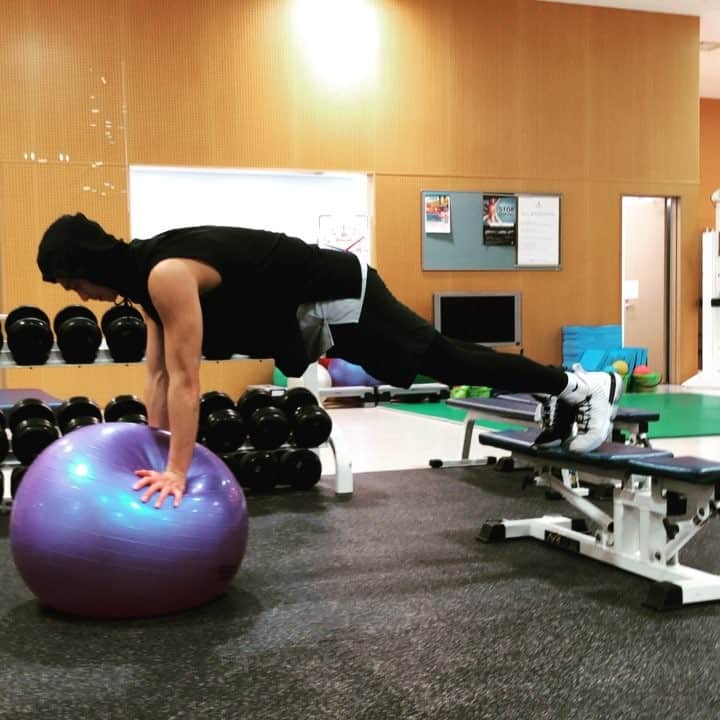 落合知也のインスタグラム：「本日の @takatc1167 @square_one_sports_performance トレーニング」