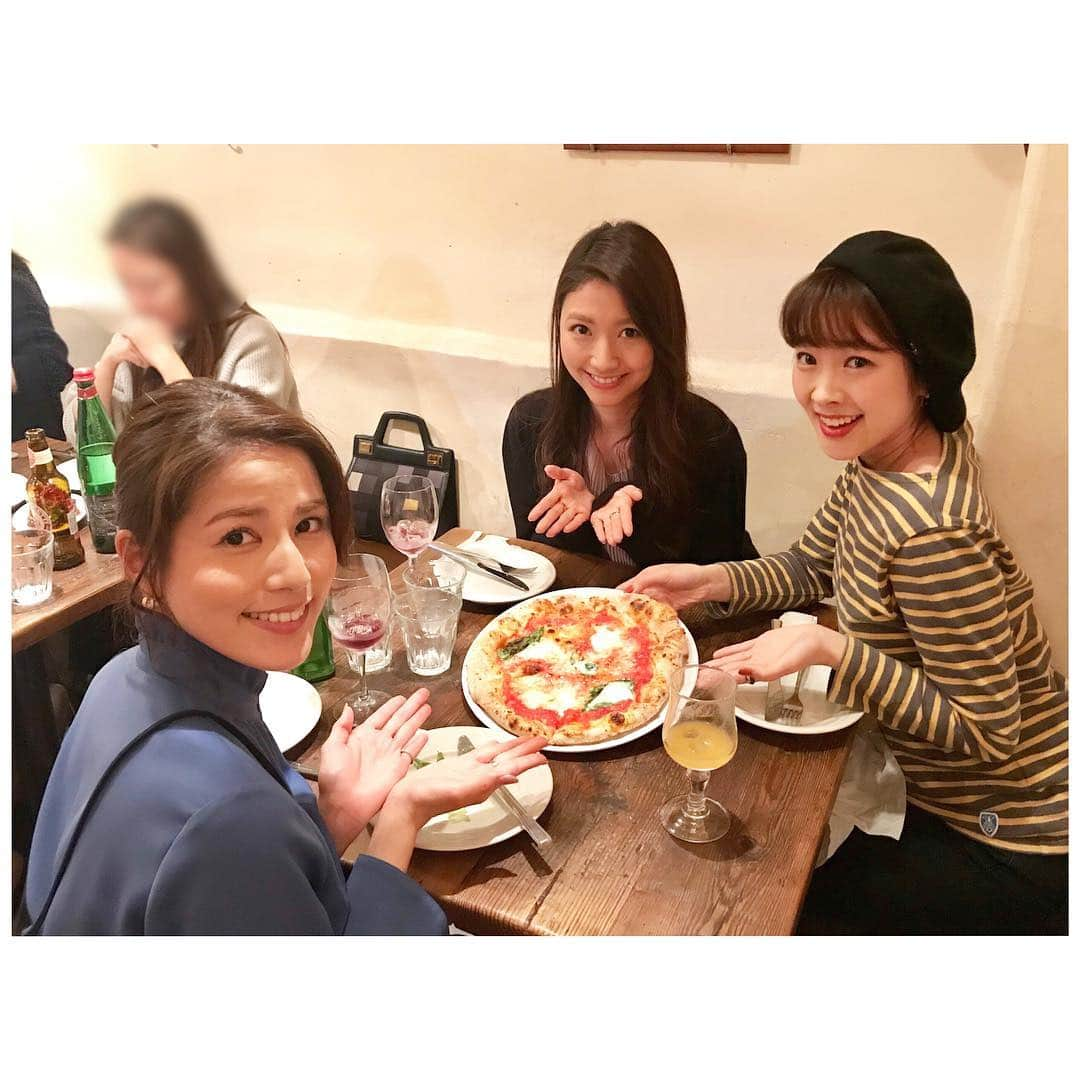 永島優美さんのインスタグラム写真 - (永島優美Instagram)「* 美味しいピザを3人で🍕 大好きな先輩との至福のとき😘 * #三田友梨佳 アナ #三上真奈 アナ #とっても優しいお姉様たち♡」3月14日 17時26分 - yuumi_nagashima