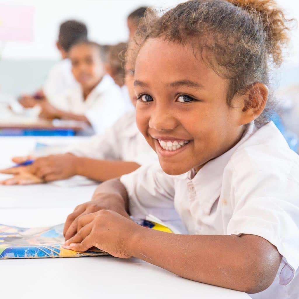 unicefさんのインスタグラム写真 - (unicefInstagram)「6-year-old Amozenia loves studying in her new school. Every child has a right to learn in a safe and supportive environment. #ENDviolence © UNICEF/UN0227897/Helin」3月14日 17時33分 - unicef