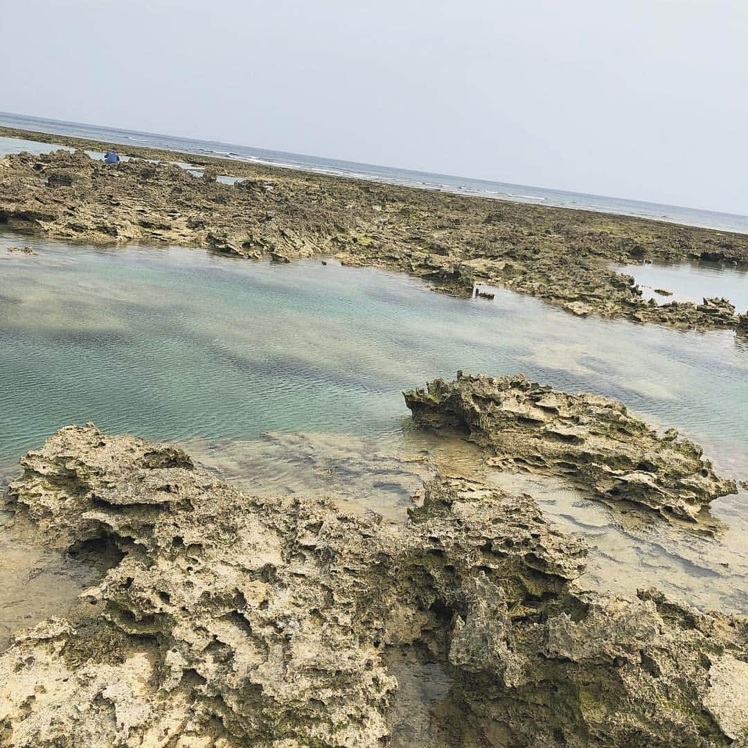 日下部愛菜さんのインスタグラム写真 - (日下部愛菜Instagram)「風が気持ちよかった〜🍃☁️ 水がとっても綺麗で青い魚が泳いでたよ🐟✨」3月14日 17時50分 - aina_kusakabe