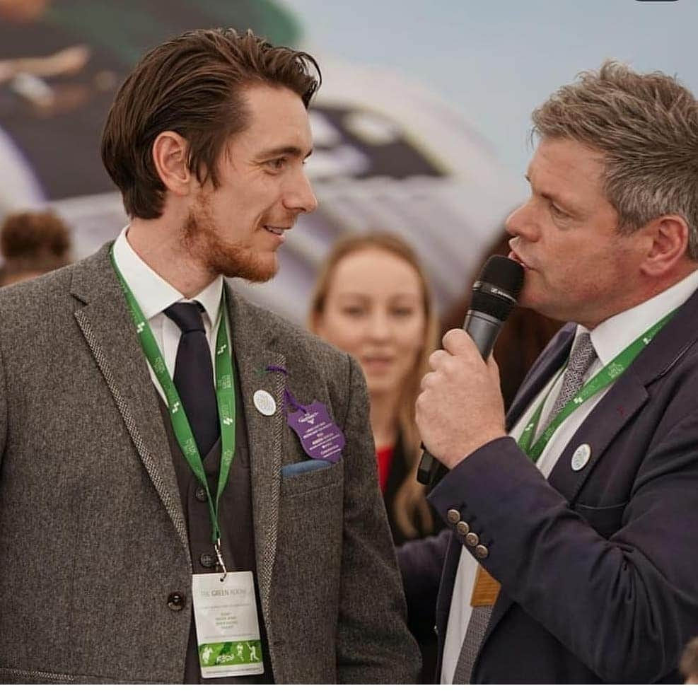 ジェームズ・フェルプスさんのインスタグラム写真 - (ジェームズ・フェルプスInstagram)「I had a great time yesterday at the Cheltenham festival with @hospitalityfinder Green Room. Luck was on my side for some of the races, but thanks to @westwood_lee for the tips. #cheltenham #ladiesday #horsepower 🐎」3月14日 17時47分 - jamesphelps_pictures