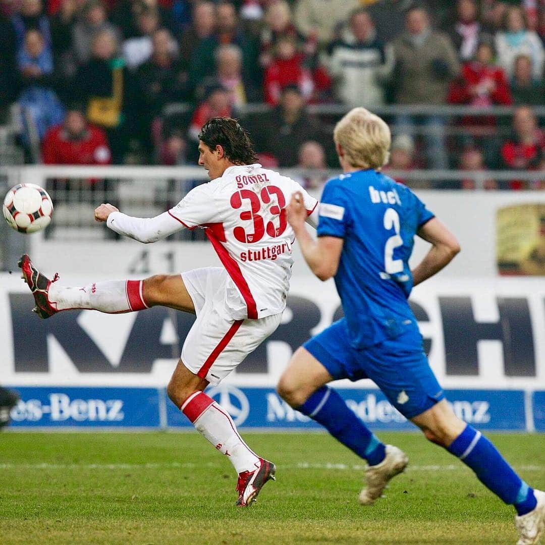 VfBシュトゥットガルトさんのインスタグラム写真 - (VfBシュトゥットガルトInstagram)「Vor zehn Jahren traf der #VfB erstmals in der Mercedes-Benz Arena auf die #TSG.  Dreimal dürft ihr raten, wer beim 3:3 damals doppelt traf. 🤔  #ThrowbackThursday #VfB #wirsindstuttgart #VfBInsta #Bundesliga #Heimspiel 🔜 #VfBTSG」3月14日 17時47分 - vfb