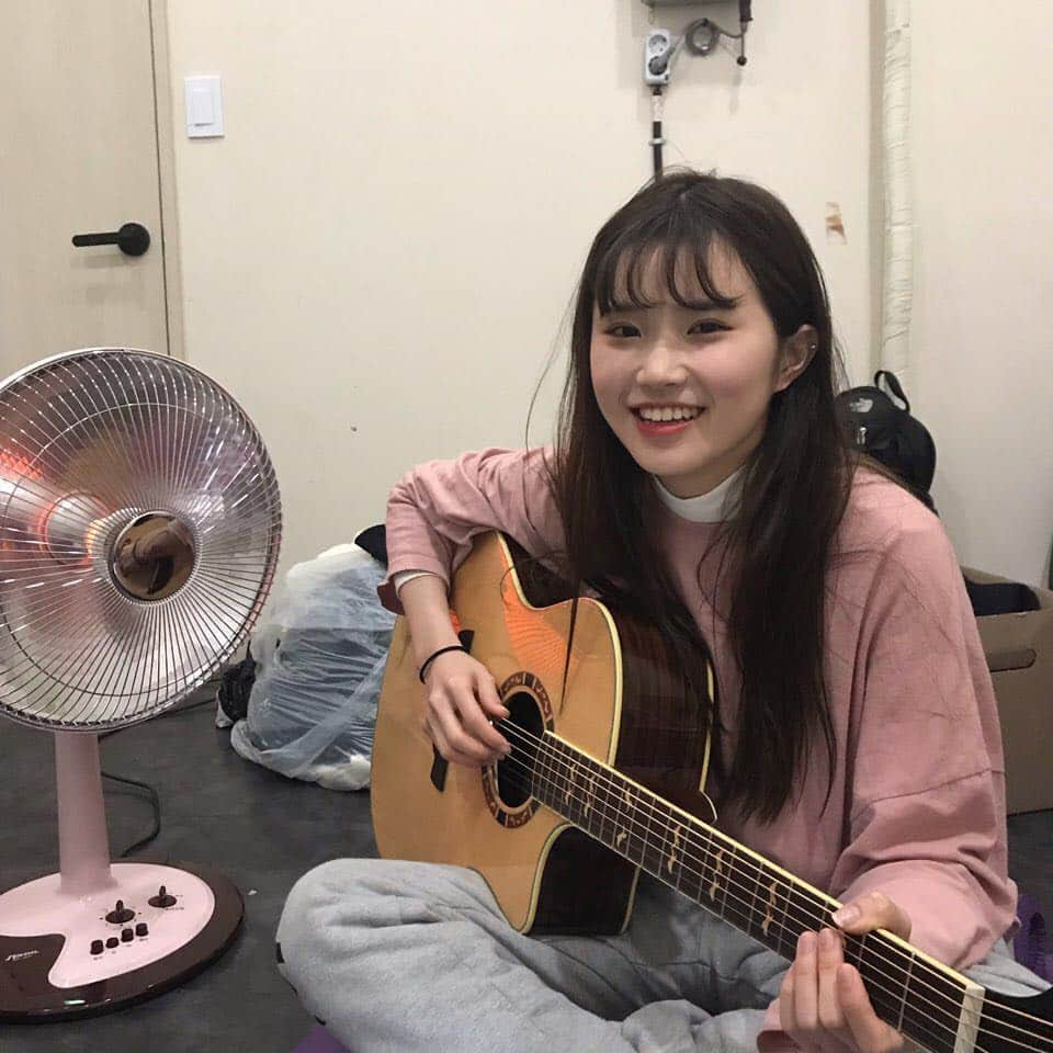 Mnetさんのインスタグラム写真 - (MnetInstagram)「⠀⠀⠀ 지원이 시점 하냥 이뿌죠??🥰 ⠀⠀⠀ #지원」3月14日 17時48分 - officialfromis_9