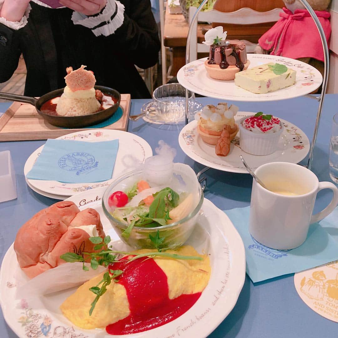 皆方由衣さんのインスタグラム写真 - (皆方由衣Instagram)「お茶会の打ち合わせしてきました♡ 初お茶会楽しみだな…☺️」3月14日 17時54分 - yuiminakata