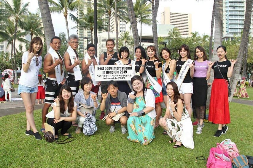 Mai Yamadaさんのインスタグラム写真 - (Mai YamadaInstagram)「Best Body International in Honolulu 2019にてMCを務めさせて頂きました🎤🌺🌴 . 今年で4回目の開催となるホノルル大会。 とても貴重な経験をさせて頂きました。 パレードではワイキキのメインストリートを私も選手やスタッフの皆さんと歩かせて頂きましたが、沿道からの街の皆さんの選手への声援のすごいこと！！ 国内大会ももちろん凄いですが、ホノルル大会はまた違った凄さがありました✨ . 4月からは今シーズンのベストボディ・ジャパンがスタートし、今年はなんと47都道府県での開催👏 ベストボディ・プロレスもどんどん面白さが増しています！ 私もリングアナ頑張ってます！！ . 皆さんぜひチェックを！👍🏻 . #bestbodyjapan#ベストボディジャパン #bestbodyinternational #bbj #bestbodyprowrestling #bbjプロレス  #ホノルル#ハワイ#ワイキキ #honlulu#hawaii#waikiki#honlulufestival」3月14日 18時09分 - yamadamai_719