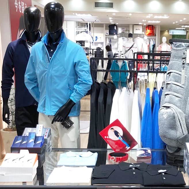のインスタグラム：「【名古屋でイベントのお知らせ】名古屋エリアの皆様、松坂屋名古屋店 北館4階のアンテナプラスにて、3月19日（火）までHONMA APPARELのショップがオープン！  税込5,400円以上お買い上げ頂いた方から抽選で3名様に、私がスタイリングさせて頂いたコーディネイトをプレゼントします。ちなみに3月16日(土)は11:30からトークショーを行います。普段はあまり多くを語らない、ゴルフウェアに関する話をしようと思っています（笑）ぜひお立ち寄りください。  @honmagolfjp  @yoshimasa_hoshiba  @forzastylecom」