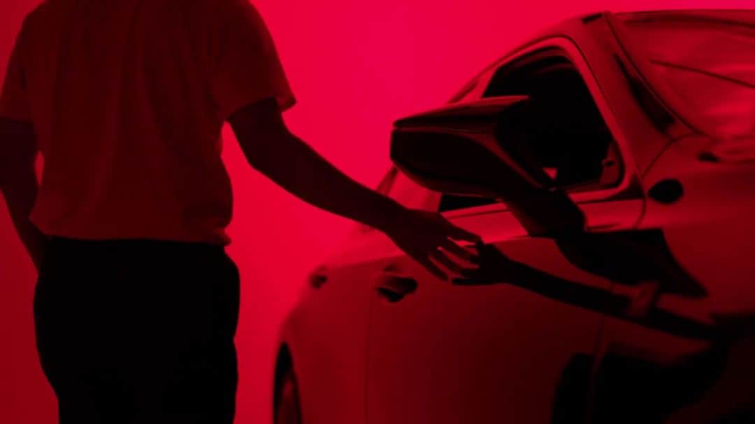 Lexus USAのインスタグラム：「As authenticity meets strength in motion, artist @shaunevaristo captivates us through his expressive dance in our recent #LexusES F SPORT collaboration. See more partnerships at the link in our bio.」