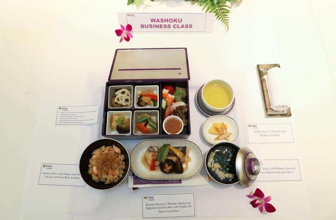 タイ航空さんのインスタグラム写真 - (タイ航空Instagram)「Experience the authentic Japanese taste when flying THAI with "Washoku" (lit. "Japanese cuisine") meal courses, designed by two Okura Prestige chefs. Available for THAI Royal First and Royal Silk passengers on some flights between Bangkok and Japan from April to June 2019. . #ThaiAirways #Washoku #JapaneseFood #JapaneseCuisine #InflightMeal #InflightCatering」3月14日 11時44分 - thaiairways