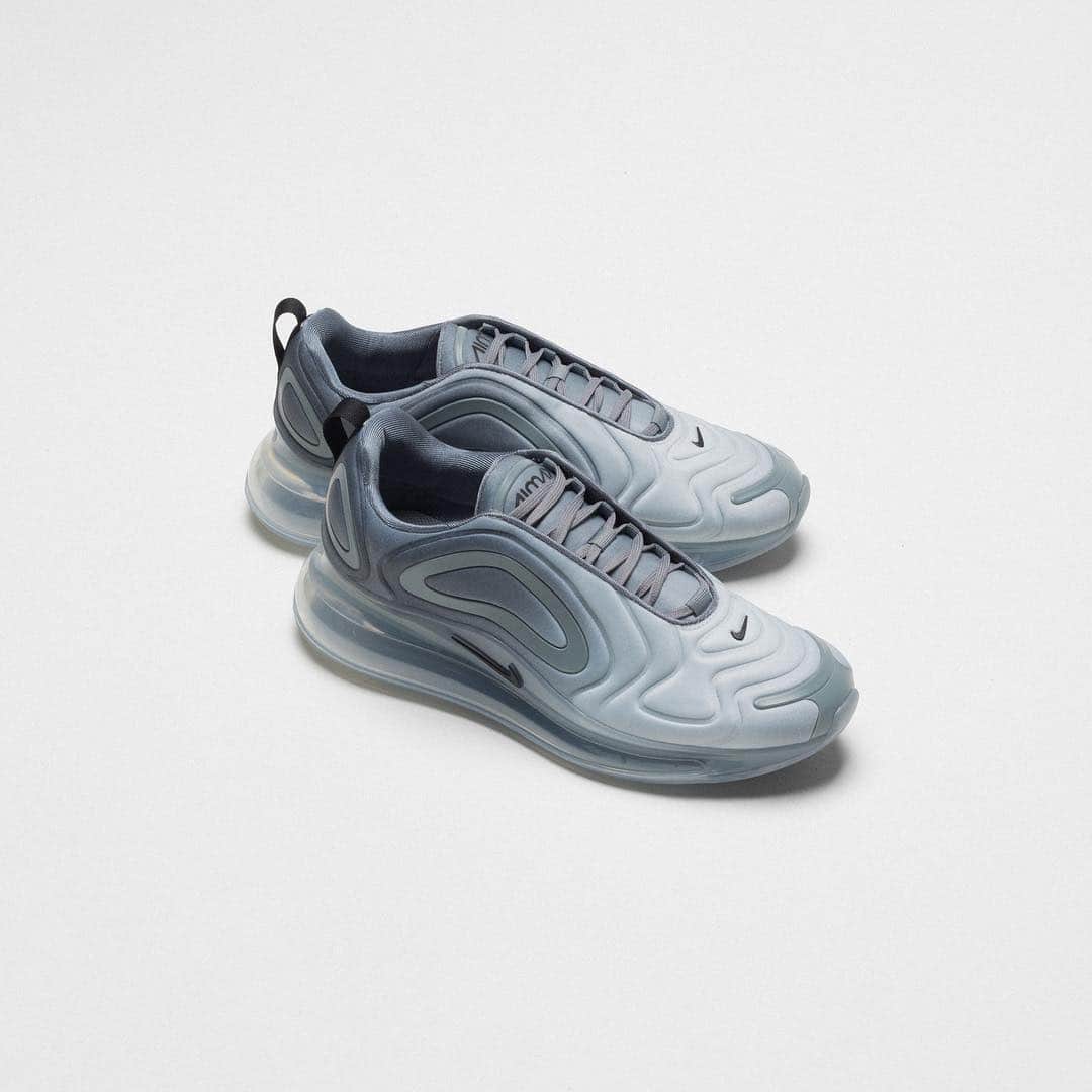 UNDFTDさんのインスタグラム写真 - (UNDFTDInstagram)「Nike Air Max 720 "Carbon Grey" // Available Thursday 3/14 at Select Undefeated Chapter Stores and Undefeated.com」3月14日 11時37分 - undefeatedinc
