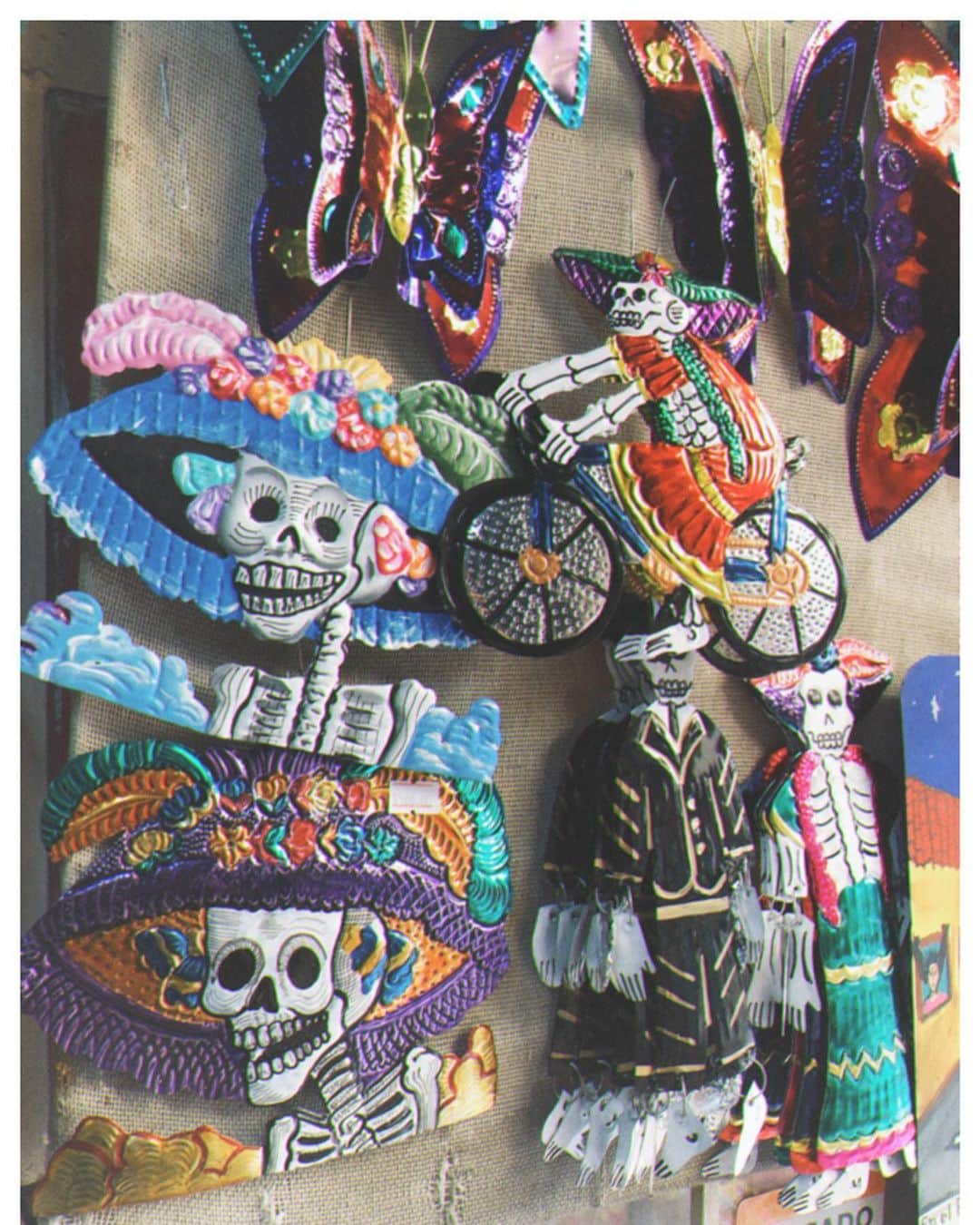 吉田怜香さんのインスタグラム写真 - (吉田怜香Instagram)「♡ ♡ ♡ . 民芸品の雑貨たち。どれもかわぁ。 #よしだ_旅 #メキシコ #メキシコシティ #🇲🇽」3月14日 11時39分 - reikayoshida_