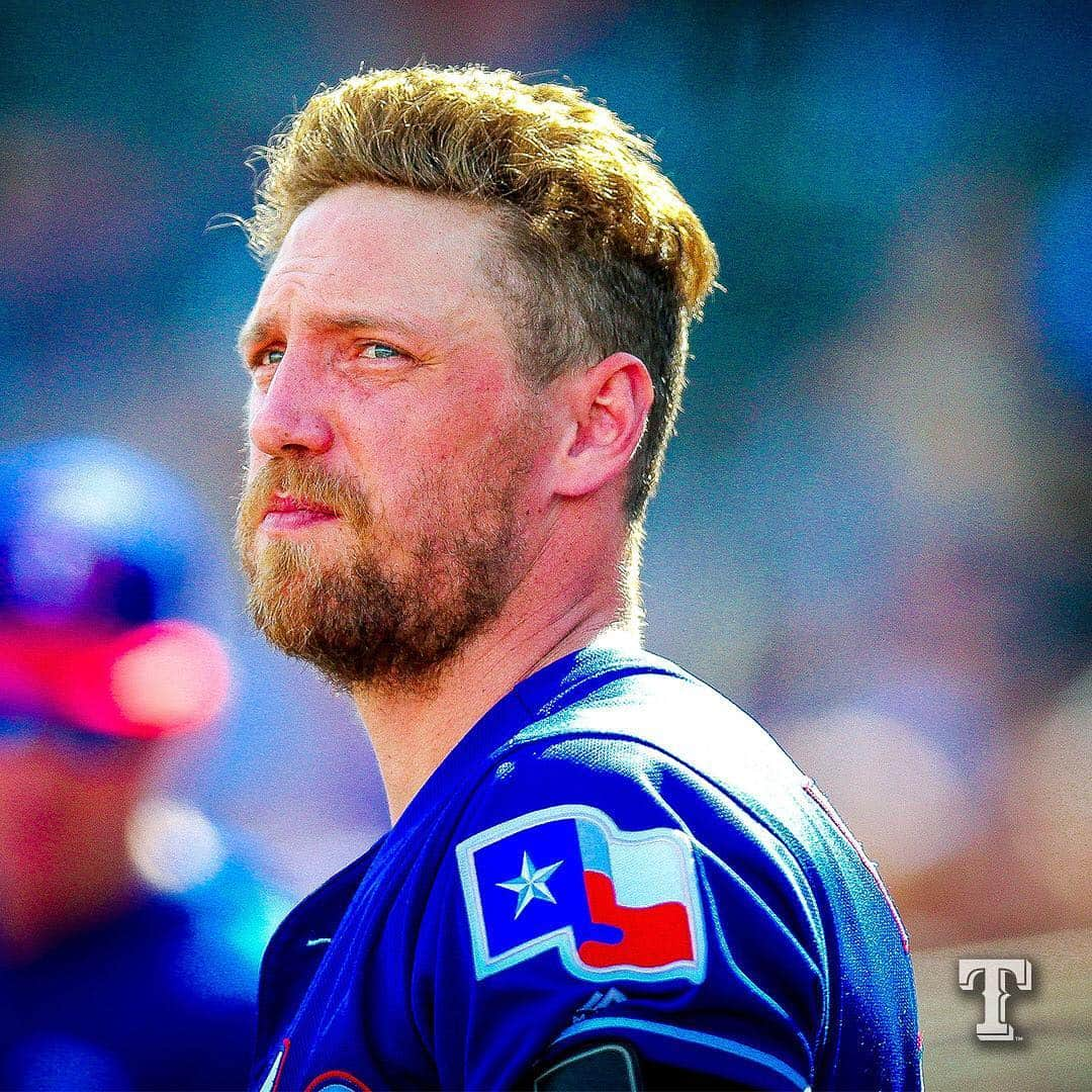 テキサス・レンジャーズさんのインスタグラム写真 - (テキサス・レンジャーズInstagram)「When you try to ‘gram that @hunterpence leads the AL in batting average... but it just now goes thru. 😑」3月14日 11時39分 - rangers