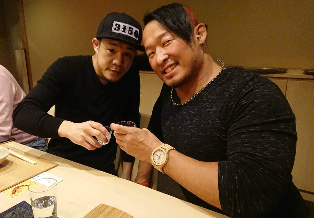 丸藤正道さんのインスタグラム写真 - (丸藤正道Instagram)「お鮨最高でした🎵  #noah_ghc #丸藤 #亀田興毅 #鮨」3月14日 12時09分 - marufuji_naomichi_