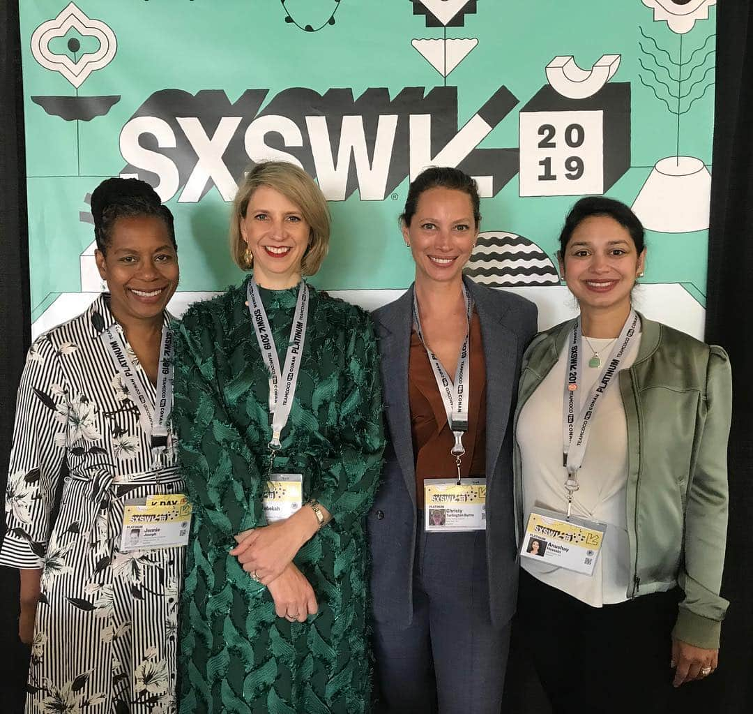 クリスティー・ターリントンさんのインスタグラム写真 - (クリスティー・ターリントンInstagram)「Thank you to the maternal health dream team who joined me in Austin, Texas today for #sxsw2019 to talk about #givingbirthinamerica @rebekahgeeMD & @iamjenniejoseph work tirelessly everyday to advance women’s health, improve maternity care and birth outcomes. Thanks also to @anushayhossain for amplifying women’s voices. Together we can make pregnancy & childbirth safer for every mother, everywhere. @everymomcounts」3月14日 12時10分 - cturlington