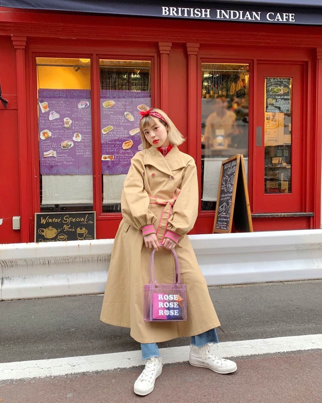 Aymmy in the batty girlsのインスタグラム：「【Recommend】﻿﻿ ﻿﻿ □SPRING COLOR SCHEME トレンチコート﻿ ¥28,080 (tax in)﻿﻿ ﻿﻿ □BADASS シャギーネックニット﻿ ¥14,040 (tax in)﻿﻿ ﻿﻿ ■ROSE クリアラメPVCバッグ﻿ ¥7,560 (tax in)﻿﻿ ※3/19(TUE)発売予定﻿ ﻿ □AYMMY SPARCLE バンダナ﻿ ¥2,700 (tax in)﻿ ﻿﻿ #aymmy #battygarage ﻿﻿ #aymmyinthebattygirls ﻿﻿ #エイミー #原宿 #春コート ﻿ #トレンチコート #コート #春 ﻿ #クリアバッグ #バンダナ」