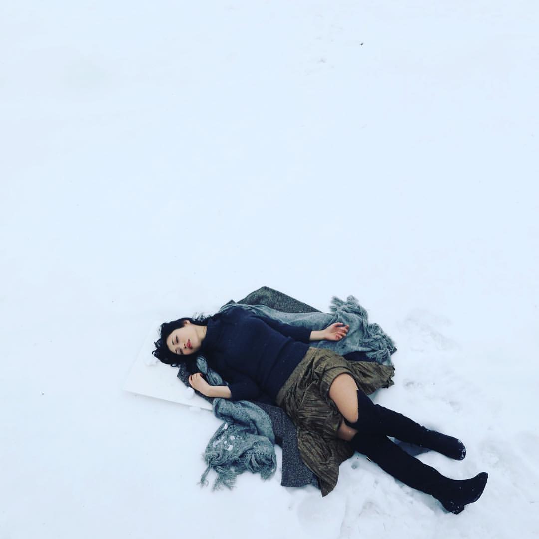 壇蜜さんのインスタグラム写真 - (壇蜜Instagram)「ひとつになりたい  #モナリザ  #壇蜜  #結晶」3月14日 12時26分 - dan_mitsu