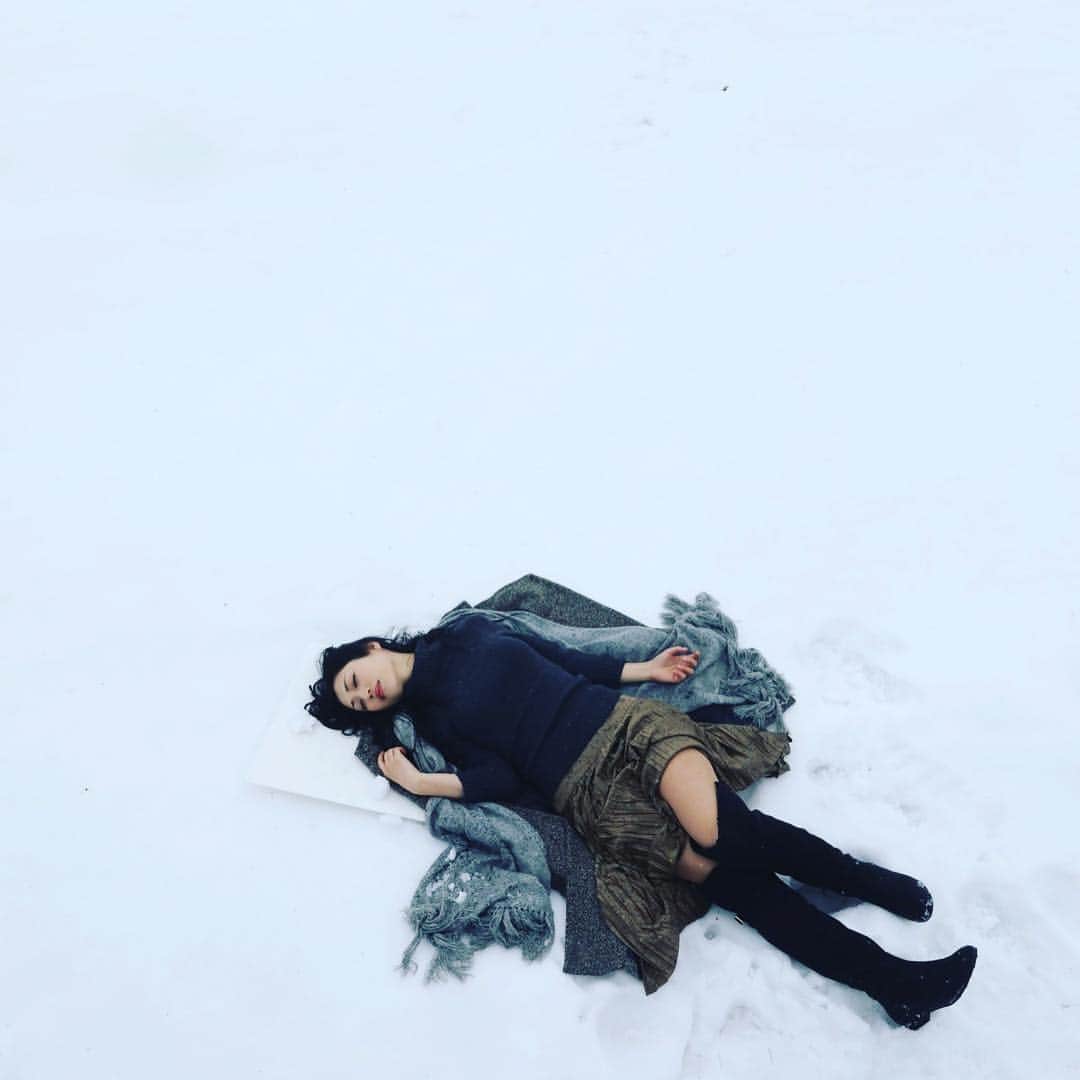 壇蜜のインスタグラム：「ひとつになりたい  #モナリザ  #壇蜜  #結晶」