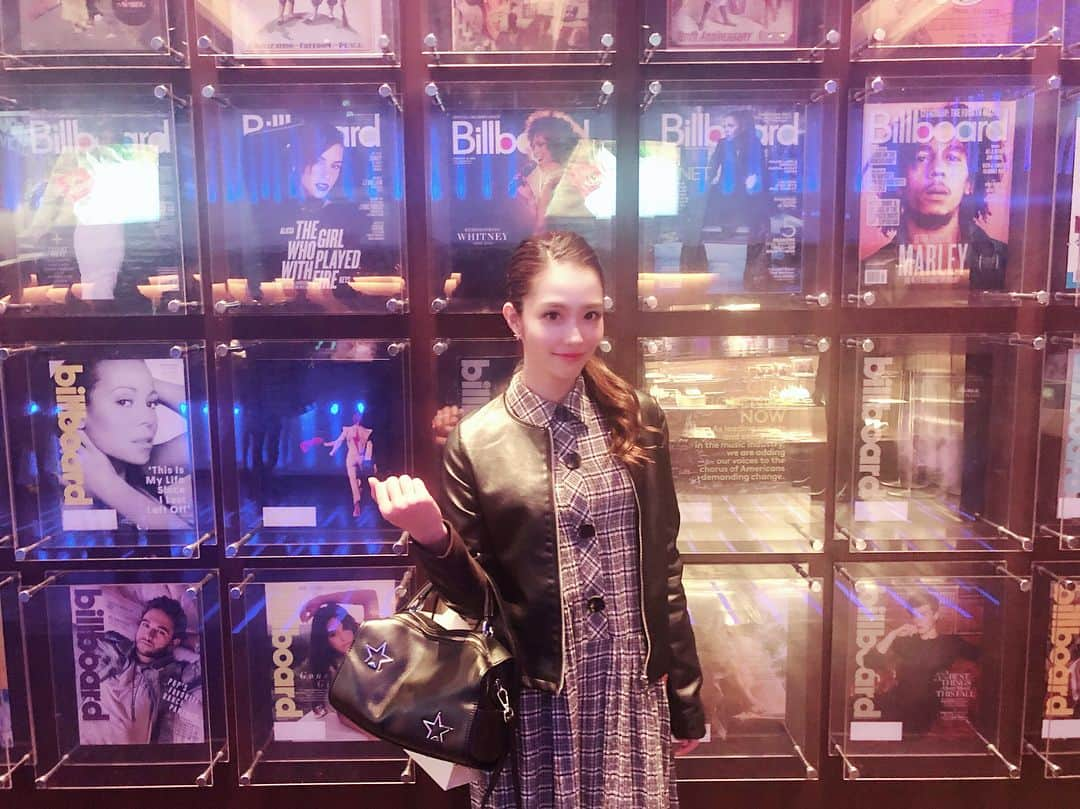 浦田麻緖さんのインスタグラム写真 - (浦田麻緖Instagram)「NOKKOさんのライブへ🎤 可愛い声とパワフルな声を合わせ持ち、声に特徴のあるNOKKOさん💋ステキなライブでした〜^_^❗️ライブに行くと歌いたくなります〜♫ #NOKKO さん #billboard  #ライブ #music #happy #レベッカ #love #歌」3月14日 12時41分 - mao.urata