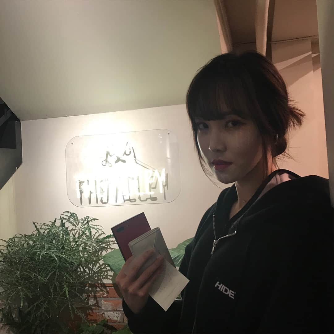 GFriendさんのインスタグラム写真 - (GFriendInstagram)「버디안녕~ 나에요♥️」3月14日 12時49分 - gfriendofficial