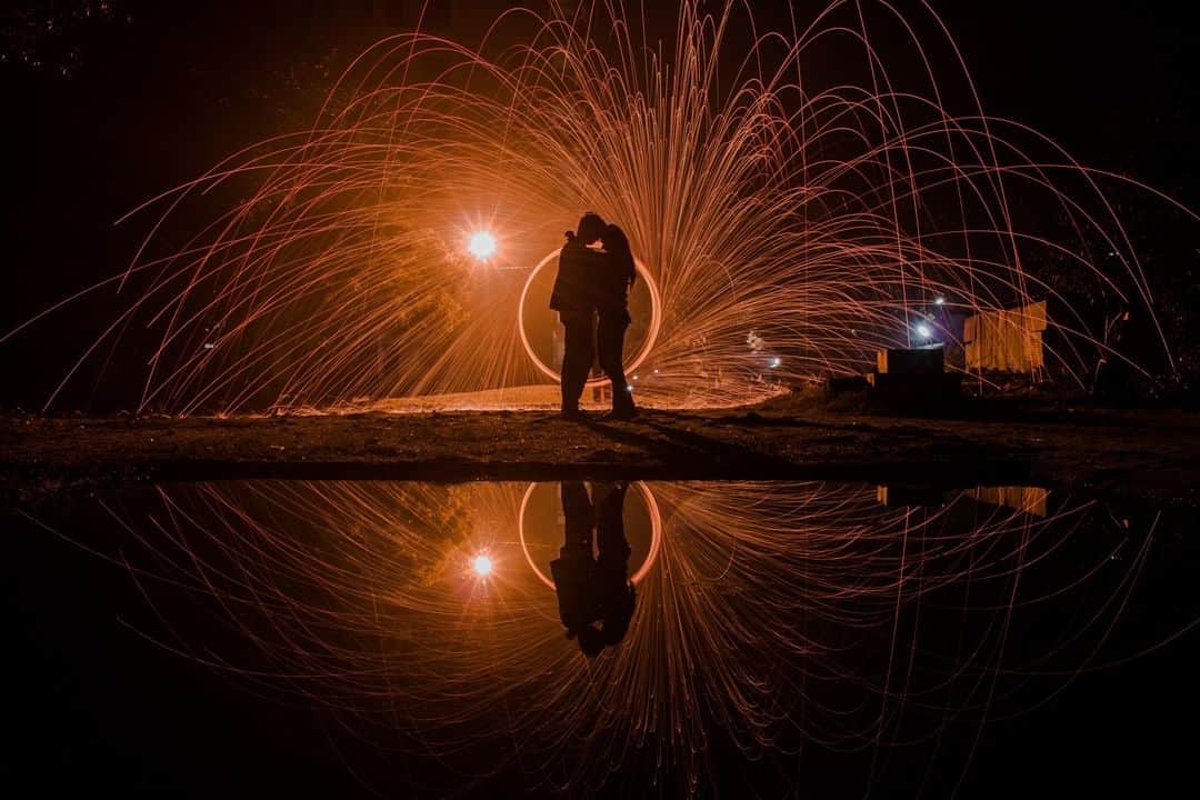 Canon Asiaのインスタグラム：「"This was our first attempt at Steel Wool Photography. Although it took us a while to finalise the image composition and shoot location, we eventually decided to shoot at the construction site in our campus, which was perfect for a reflection shot.  Even though it took us two days to shoot, it was a fun learning experience for all of us.” • Photography is where you can continually sharpen your skills and push your limits. May you always find the joy in photography! ❤️. • 📷 Image by @fotofreaks_iitism shot using the Canon EOS 750D | ISO 100 | 5s | f/5.7 | 20mm  Want your photos to be featured too? Tag them with #canonasia or submit them on My Canon Story, link in bio!  #canonasia #photography #SteelWoolPhotography #steelwool #steelwoolspinning #longexposure #nightphotography #igindia #India #india_gram #indiaphotography #india_ig #indiapictures」