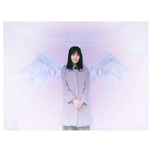 門田桃奈さんのインスタグラム写真 - (門田桃奈Instagram)「｡*⑅୨୧┈┈┈┈┈┈┈┈┈୨୧⑅﻿ ﻿ ﻿ ﻿ ﻿ 🐾イ申テレビさん緊急企画﻿ ﻿ ﻿ ＊charming tripのスマホを取られただけの旅﻿ ﻿ 〜チャーミングな写真を撮ったのは誰だ！～﻿ ﻿ ﻿ charmingtripのメンバーで岡山県へ﻿ 旅をしに行きました( ¨̮ )‪︎❤︎﻿ ﻿ ﻿ ﻿ 赤木食品さんへ訪問させていただきました☺️﻿ ﻿ ﻿ その時お店にあった 天使の羽の壁で写真を👼🏻🌤﻿ この写真は 石田千穂ちゃんが撮ってくれたお写真です₍ ᐢ. ̫ .ᐢ ₎♡ ﻿ ﻿ ﻿ 誰でも写真を撮れるのでみなさんも是非とも天使の羽撮ってみてください📷💖﻿ ﻿ ﻿ ❤️インスタ映えスポット  いいねよろしくお願いします🙇‍♀️🙇‍♀️🙇‍♀️🙇‍♀️ #岡山県 #岡山観光 #岡山旅行 #赤木食品 #お肉カフェ #天使の羽 #天使 #Okayama #Angelbird #愛媛県出身 #門田桃奈  #撮影者 #石田千穂 #STU48 #イ申テレビ #charmingtrip #Okayamatrip #okayamacafe #いいね対決 #インスタ映え #天使の壁  #pink #purple  #観光 #瀬戸内 #瀬戸内旅行」3月14日 13時12分 - momopyon_7