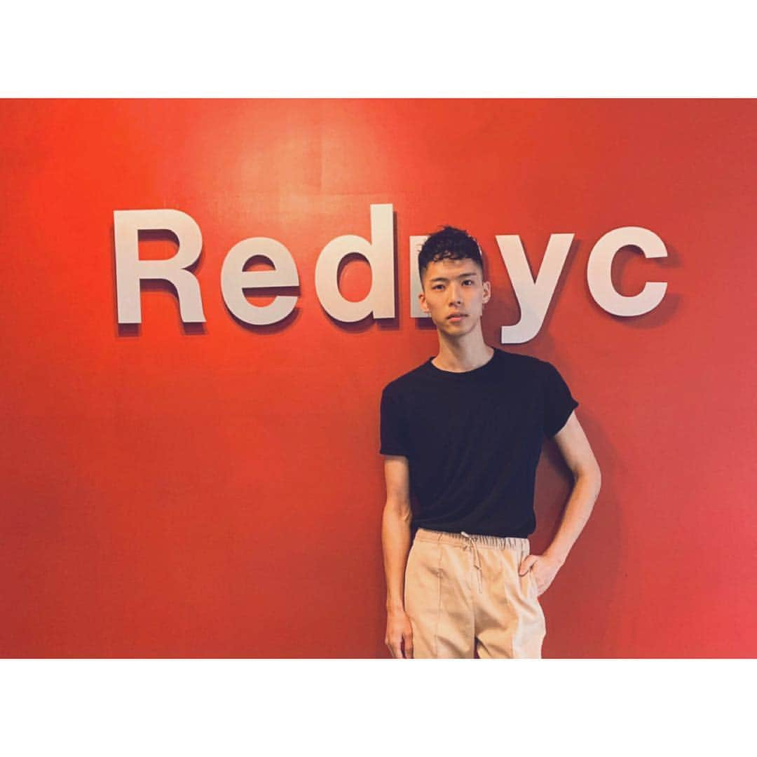 柳喬之さんのインスタグラム写真 - (柳喬之Instagram)「I signed with @red_models in NY! Sooooo excited to be a part of the team. Thank you so much 😆  この度、RED Model Managementに所属することになりました！ ニューヨークに来てから少しずつやってきたことが形になってくようで、嬉しいです。 またここから新たなスタートをきるので、これからも応援よろしくお願いします🥺  #ny #nyc #model #wearered」3月14日 13時22分 - dvdtyng