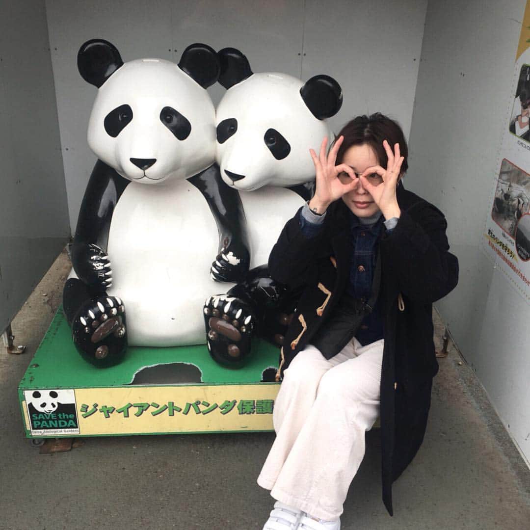 ナカヤマユキコさんのインスタグラム写真 - (ナカヤマユキコInstagram)「. リスペクトを込めて🐼 . . . . . #パンダのおめめがつけまつげ  #よしお兄さんありがとう #Eテレ大好きおばさん #白目できないおばさん」3月14日 13時45分 - iam_uk