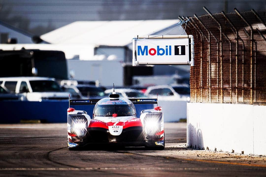 小林可夢偉さんのインスタグラム写真 - (小林可夢偉Instagram)「Getting ready for 8h WEC Sebring international raceway. Such cool being here with our TS050. Like this picture passing corner with 230kph this close to wall!! When you kiss this wall you gonna be ping pong to other side of wall!! Yes maximum risk🥴 #toyotagazooracing #wecsebring #sebringinternationalraceway #fiawec」3月14日 13時46分 - kamuikobayashi