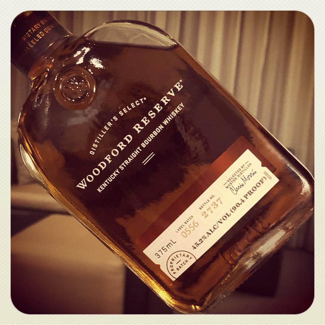 のインスタグラム：「#今宵のお供 ‼️🤗 NAKA-KONのスタッフさんがご用意くださったバーボン🥃。いい香り〜☺️。45度もあるけど軽やかでスッキリとした飲み口❣️いと美味し🤗。 #Naka2019 #nakakon2019 #nakahype」
