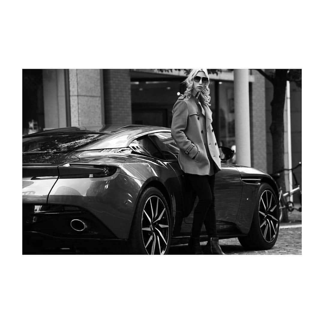 ROLANDさんのインスタグラム写真 - (ROLANDInstagram)「- - 【Aston Martin DB11 V12】 - 久しぶりに衝動買いしてしまった。 なんて美しいクルマなんだろう！ - #AstonMartin #DB11 #V12 #007 #ROLAND #男の憧れ」3月14日 14時26分 - roland_0fficial