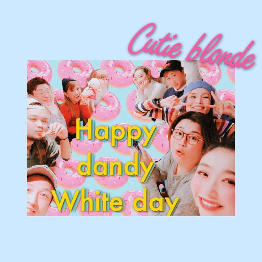 まりゑさんのインスタグラム写真 - (まりゑInstagram)「今日はWhite day👯‍♂️✨ そんなホワイトデーが大阪初日‼️キューティブロンド、ツアーもどんどん盛り上がって参りますよ💕 今日は久しぶりの2回公演✨ そして、スペシャルなプレゼントも✨ さぁ、一緒にフリフリするわよーーーー🍑✨ #キューティブロンド #ホワイトデー #happydandywhiteday  #大阪 #公演 #シアタードラマシティ  #梅田 #キューティカンパニー #ツアー #まりゑ広告 #待ち合わせは劇場で」3月14日 14時27分 - manmarumarie