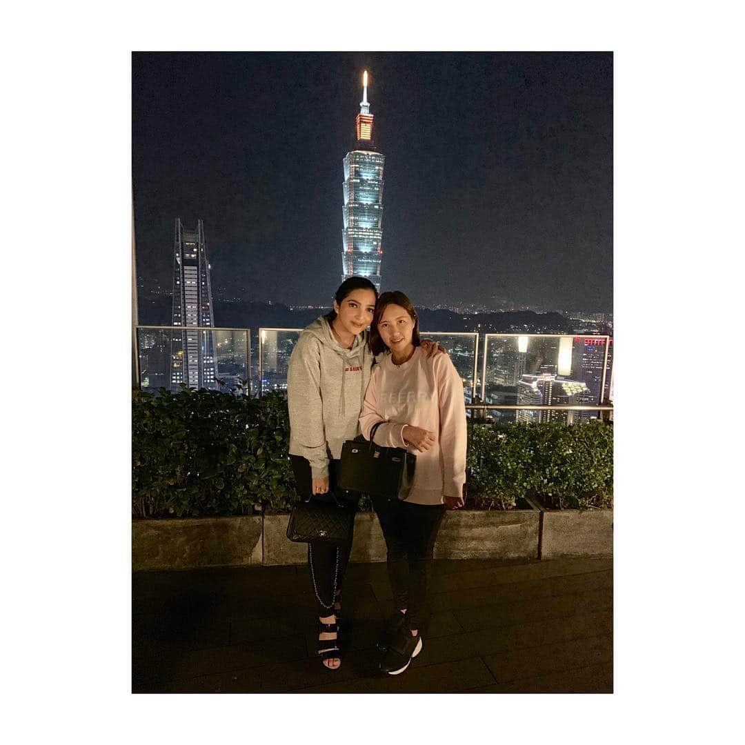 Ashantyさんのインスタグラム写真 - (AshantyInstagram)「See u again soon dear😍 #taiwan」3月14日 15時44分 - ashanty_ash