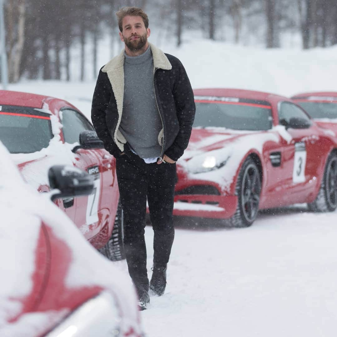 サントーニさんのインスタグラム写真 - (サントーニInstagram)「Enjoying the AMG Winter Sporting Experience in Sweden.  #Santoni4Amg #Santoni #AMGdrivingacademy #MercedesAMG  Mercedes-AMG GT S Fuel consumption combined: 11.5 l/100km | CO2 emissions combined: 262 g/km  Mercedes-AMG CLA 45: Fuel consumption combined: 8.6-8.5 l/100km | CO2 emissions combined: 194-193 g/km」3月14日 15時49分 - santoniofficial