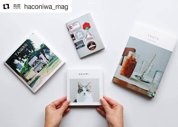 Photobackさんのインスタグラム写真 - (PhotobackInstagram)「箱庭(@haconiwa_mag)さんにご紹介していただきました✨ . クリエイターさんたちが作成したphotobackがとってもオシャレ💖 . これはマネしたくなっちゃいますね🤗ぜひ、あなたのフォトブックづくりの参考にしてみてくださいね！ . 素敵にご紹介いただきありがとうございました♪ . ＝＝＝＝＝＝＝＝＝＝＝＝ #Repost @haconiwa_mag (@get_repost) ＝＝＝＝＝＝＝＝＝＝＝＝ みなさん、フォトブックをどう活用していますか？ フォトブックサービスPhotoback @photoback.jp でつくる写真集はアイデア次第でいろいろ使えて便利なんです！  旅の思い出はもちろん、自分のコレクションブックにしたりポートフォリオにしたりと、アイデア次第でいろいろ使えるんです。  今日の箱庭記事ではお二人のクリエイター @mountaincollector の鈴木優香さん、 @kawachingkawachi 川地あや香さんに実際に作っていただいた作品をご紹介しながら、フォトブックの魅力をお伝えしてます。 こんなフォトブック売ってたら買いたい！と思うほど素敵なので、ぜひ記事をご覧くださいね。  Photobackでは、新アプリのリリースを記念して3月末まで1000円OFFで作れるキャンペーンも！詳しくは記事をチェック👉 http://www.haconiwa-mag.com/magazine/2019/03/photoback/  #Sponsored #photoback#フォトブック#写真集#アルバム作り #写真好きな人と繋がりたい #フォトブックアプリ #写真アプリ#旅の記録 #コレクション#ポートフォリオ#ilovecats#猫好き#クリエイター#photobook」3月14日 15時54分 - photoback.jp