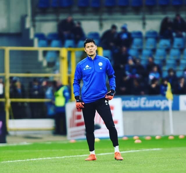 のインスタグラム：「⚽️⚽️⚽️✨ ブログ更新しました。  http://globalathlete.jp/eiji-kawashima/1191  #football#is#my#life」