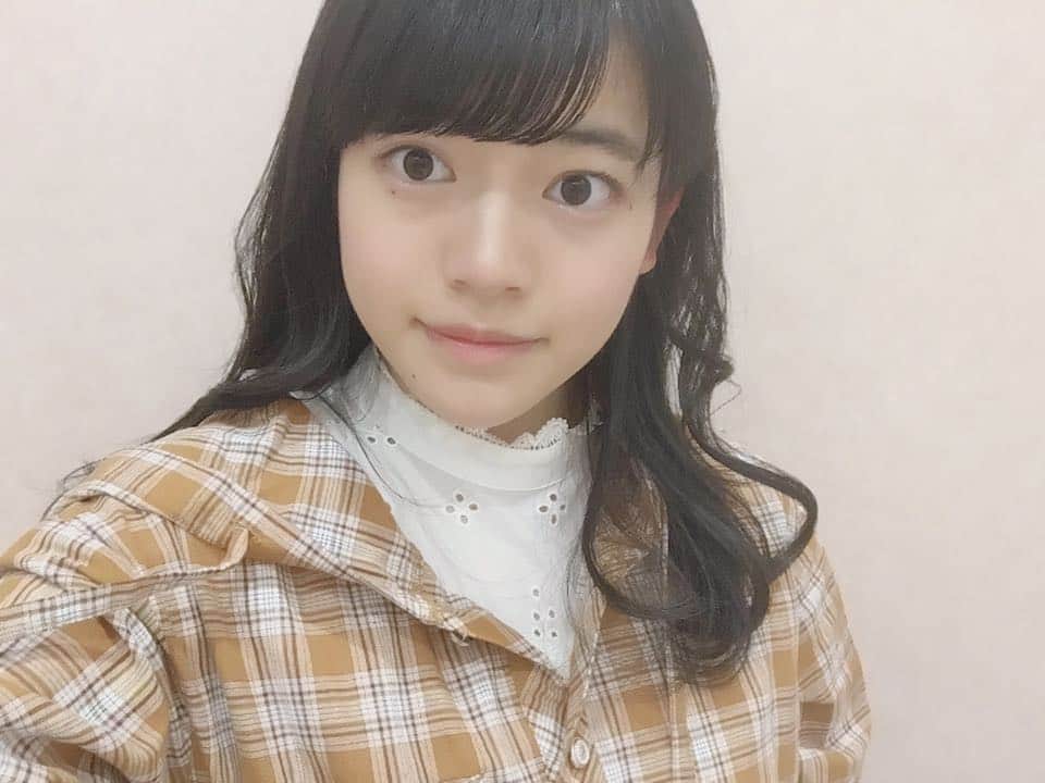 高岡薫のインスタグラム：「そういえば髪の毛切った  #高岡薫」