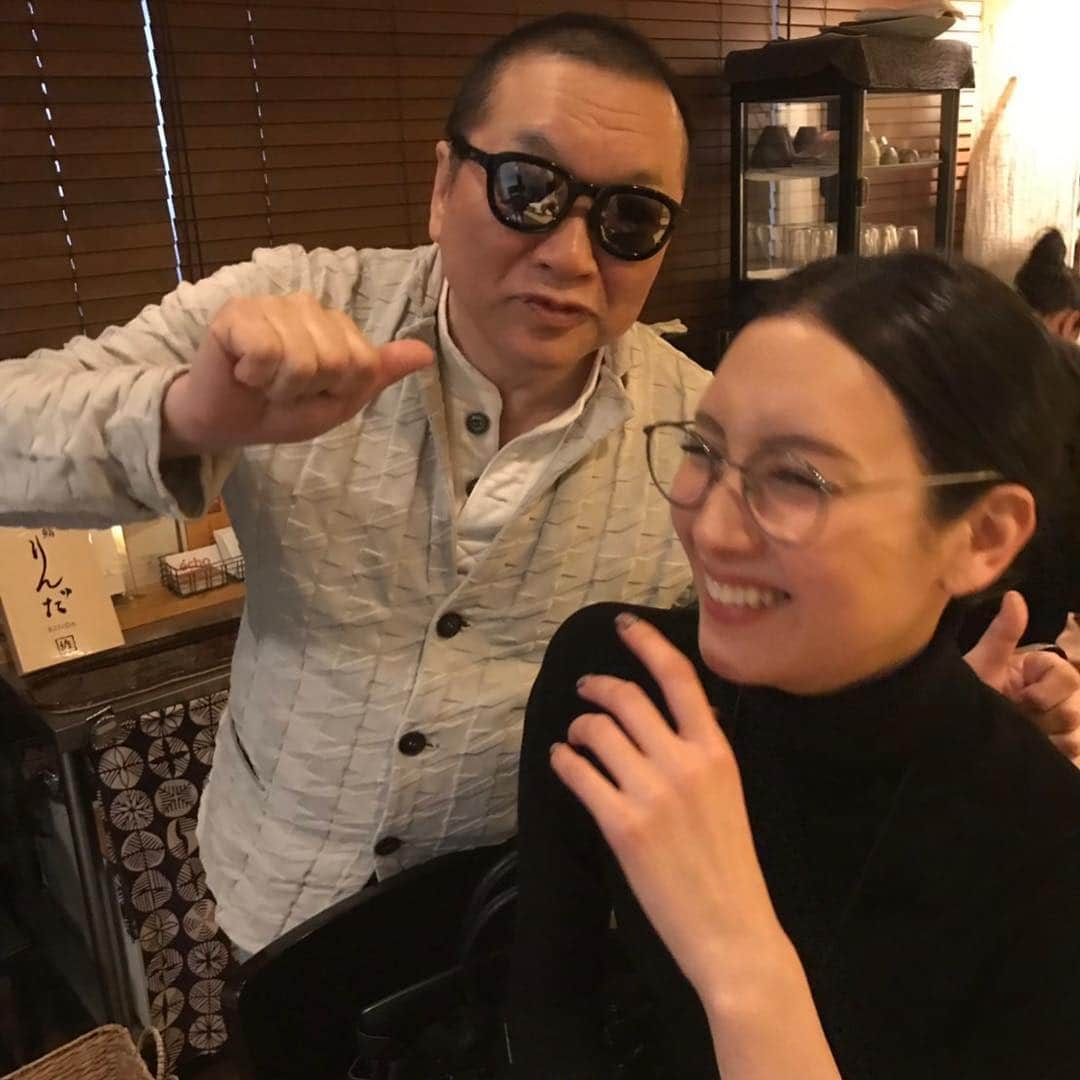 菜々緒さんのインスタグラム写真 - (菜々緒Instagram)「見城さん、寺田さん、鈴木亜久里さん、お友達で、ご飯に行きました🍣✨みんな面白すぎて笑い疲れました😇」3月10日 13時10分 - nanao_official