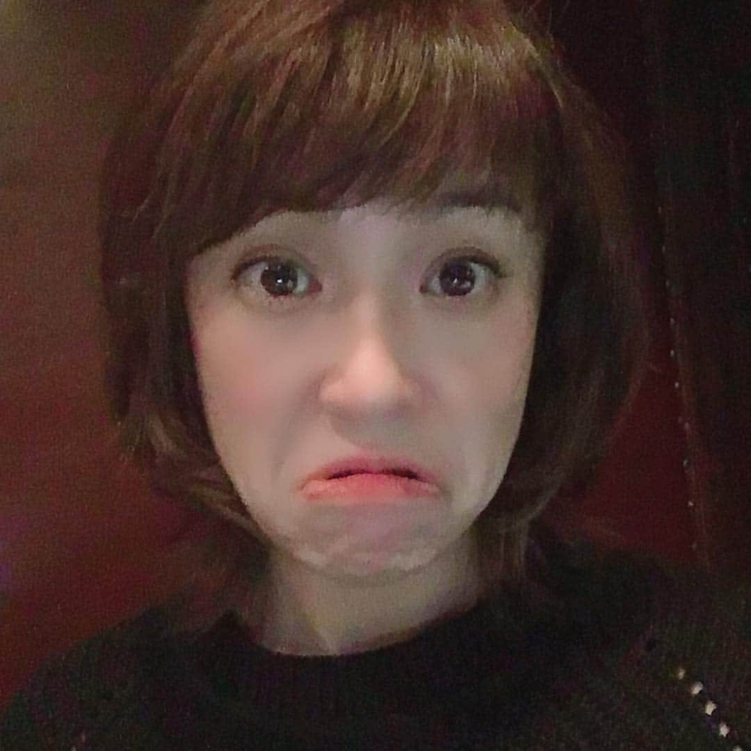 佐藤仁美さんのインスタグラム写真 - (佐藤仁美Instagram)「NHKBSプレミアム「我が家のヒミツ」 ＯＡです！！！！！！！！！ #この顔 #意味ない #よ」3月10日 21時33分 - sato.hitomi.19791010