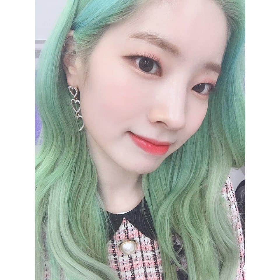 TWICEさんのインスタグラム写真 - (TWICEInstagram)「🍀🌲🌱🍏🌵💚」3月10日 17時28分 - twicetagram