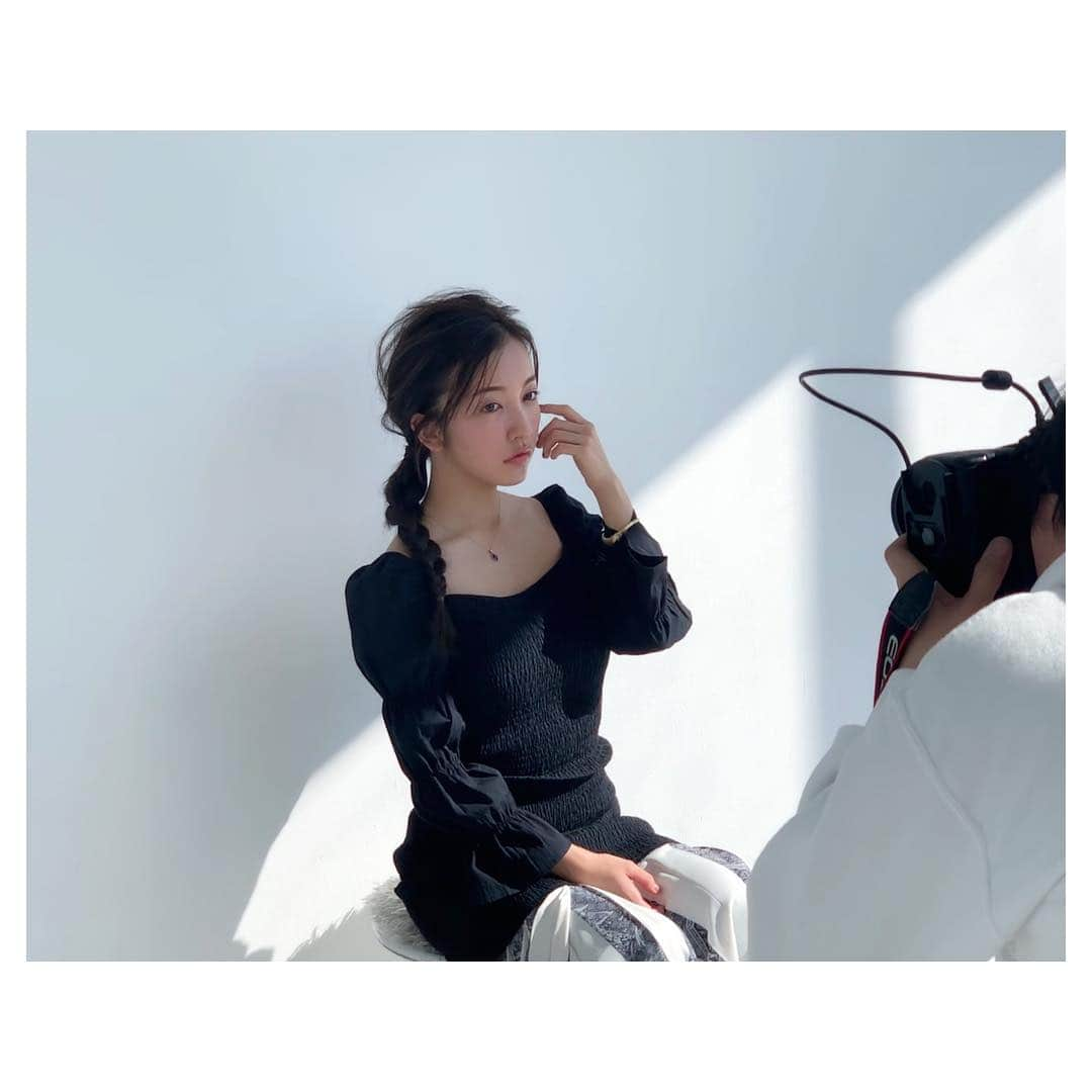 板野友美さんのインスタグラム写真 - (板野友美Instagram)「4月22日発売の『VOCE』6月号に 掲載されます☺️✨ 素敵なメイクをして頂きました☺️ @vocemagazine  @kaorimake  #VOCE #友style」3月10日 17時51分 - tomo.i_0703