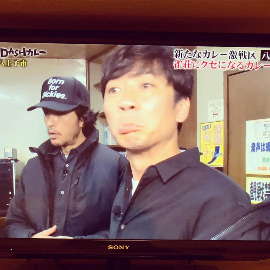 高本剛志さんのインスタグラム写真 - (高本剛志Instagram)「同じキャップを被ったとて、 同じようにカレーを食べたとて、 長瀬くんにはなれません。 変顔したとて、 太一くんにもなれません。 ジャニーズだもの。 #長瀬智也 #国文太一 #雷ジャクソン高本」3月10日 21時46分 - takamoto76